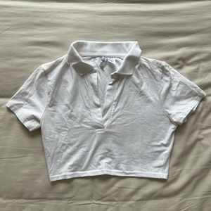 H&M Cropped Collared V-neck